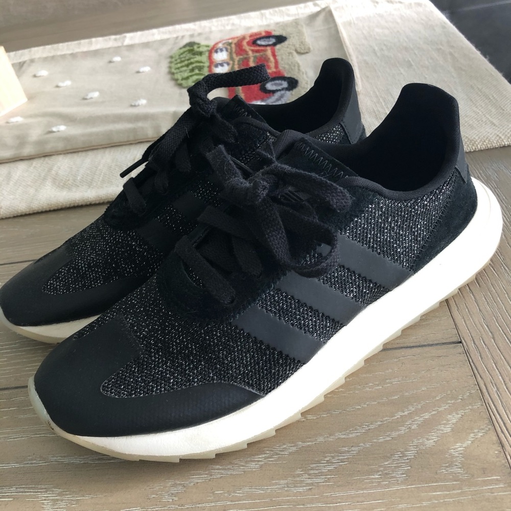 Adidas Originals Women’s Flashback Shoes